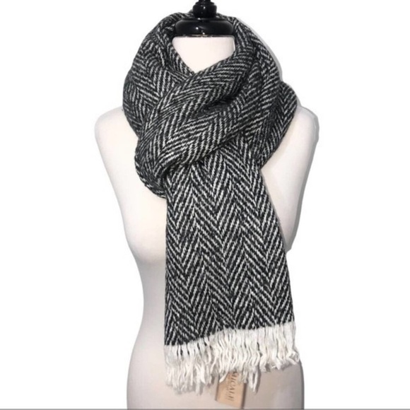 Amicale Cashmere Wool Blend Herringbone Scarf in Black & White NWT 79”x25” - Picture 2 of 4
